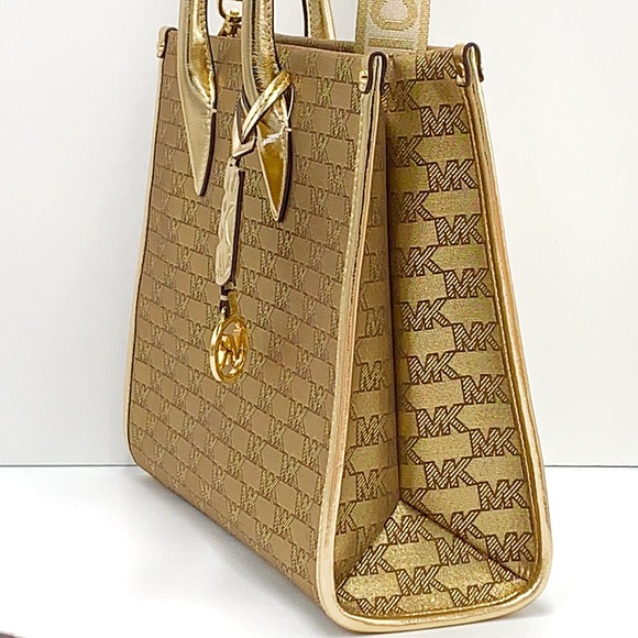 Michael Kors MK Mirella Medium EW Tote Crossbody , Shoulder Bag
PALE GOLD COLOR - Picture 7 of 16